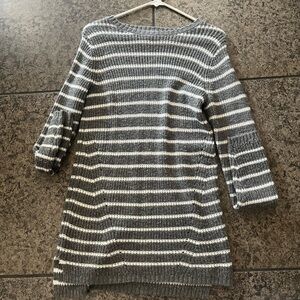 knitted grey and white long sleeve